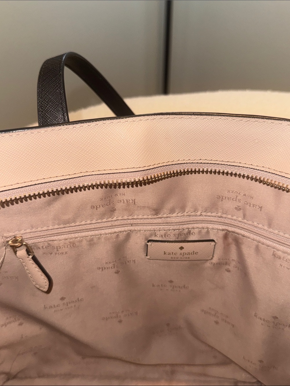 kate spade ♠️ Cream Tote with black Straps - Picture 9 of 15
